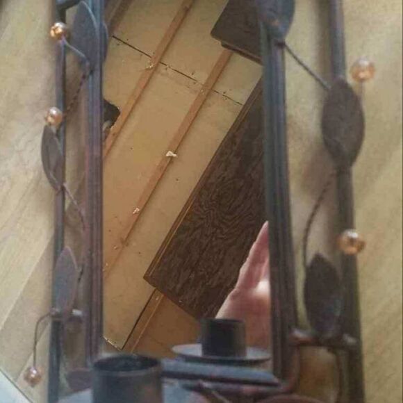 Rustic mirrored candle holder. Leaves and jems on - Picture 1 of 7